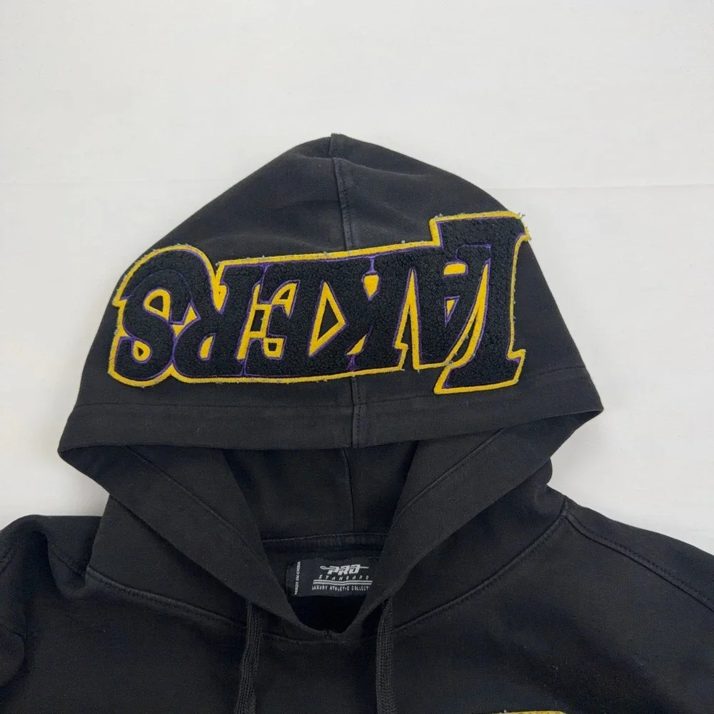 Pro Standard Los Angeles Lakers Chenille Patch Pullover Hoodie Size M Black NBA - Picture 5 of 8